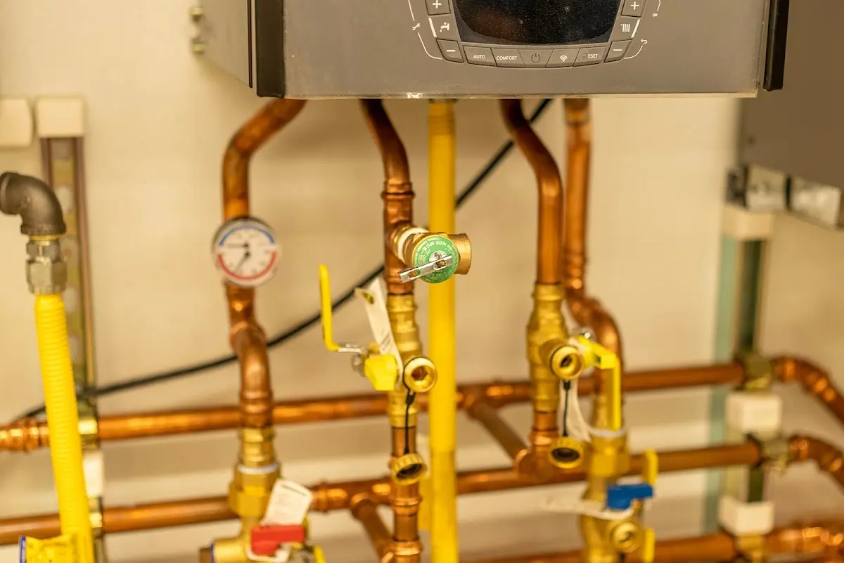 Licensed technician providing Emergency Plumbing for a homeowner in Pembroke Pines