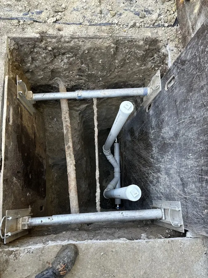 Experienced plumber completing Gas Line Repair work in Pembroke Pines